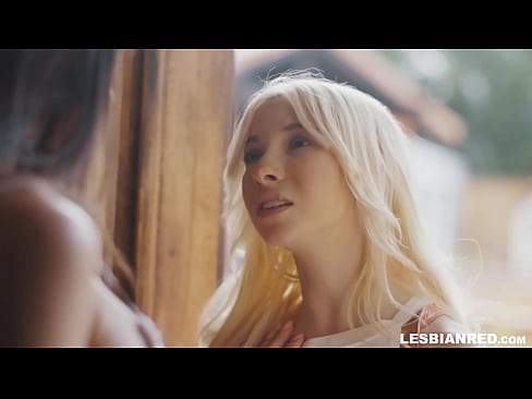 ❤️ છોકરી થોડા મહિના પછી ઘરે આવે છે અને તેની સાવકી મમ્મીની ચૂત ખાઈને સમાપ્ત થાય છે ❤️  સેક્સ